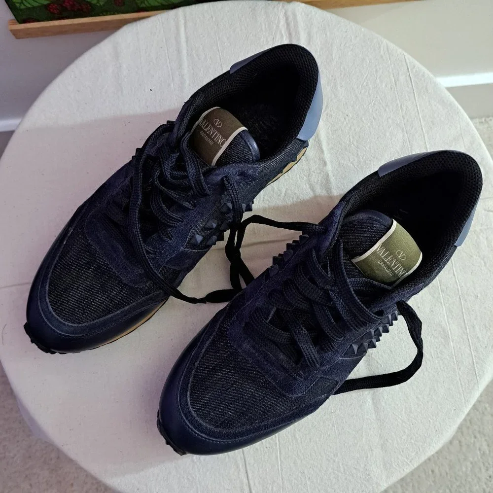 VALENTINO GARAVANI Rockstud Leather, Suede And Denim Sneakers In Navy - Picture 2 of 6